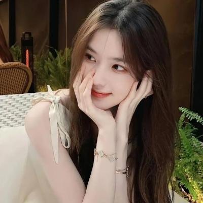 塞琳和朱莉出航记